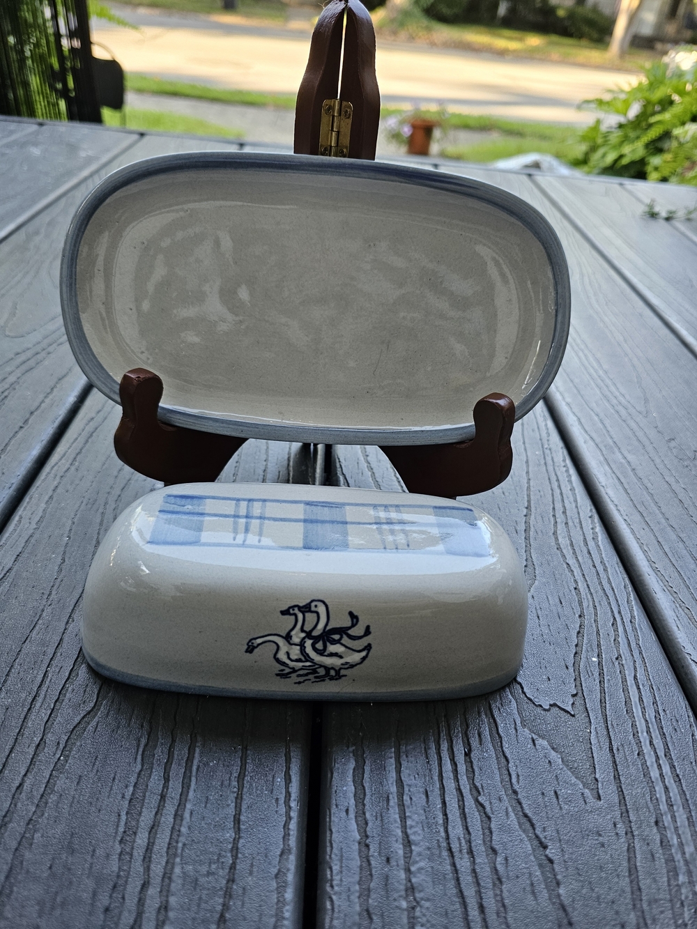 Vintage Louisville Stoneware "Gaggle of Geese" Covered Butter Dish